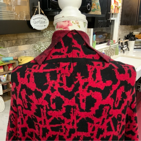 Ming Wang Open Front Knit Kimono Cardigan
Sweater Red and Black Small/Medium
New - Picture 6 of 13